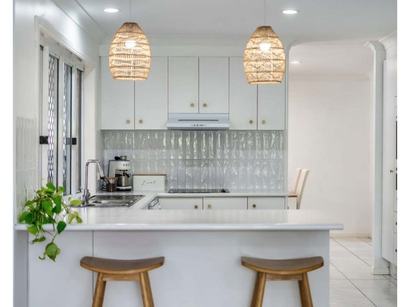 19 Rebbechi Court, Parkwood QLD 4214