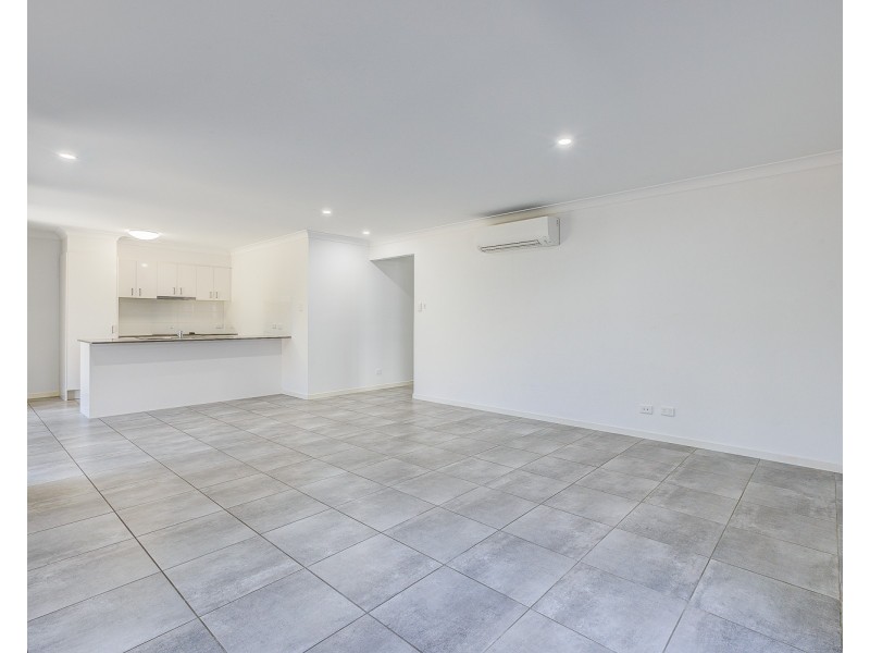 19 Maurie  Pears Crescent, Pimpama QLD 4209