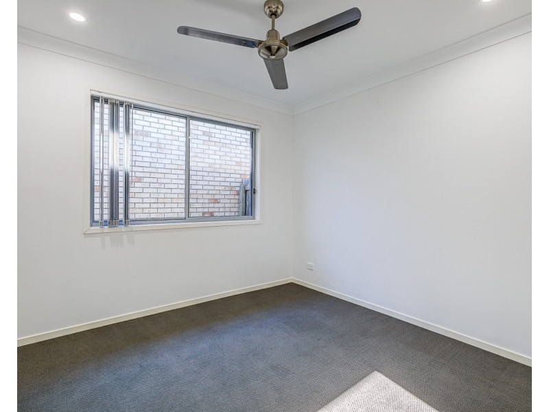 19 Maurie  Pears Crescent, Pimpama QLD 4209