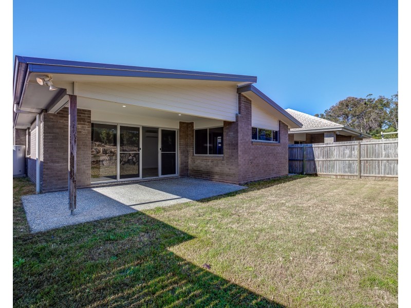 19 Maurie  Pears Crescent, Pimpama QLD 4209