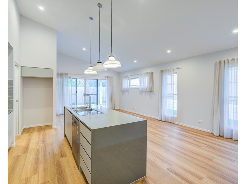 10 Fraser Street, Logan Reserve QLD 4133