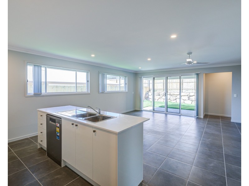 7 Duke Road, Logan Reserve QLD 4133