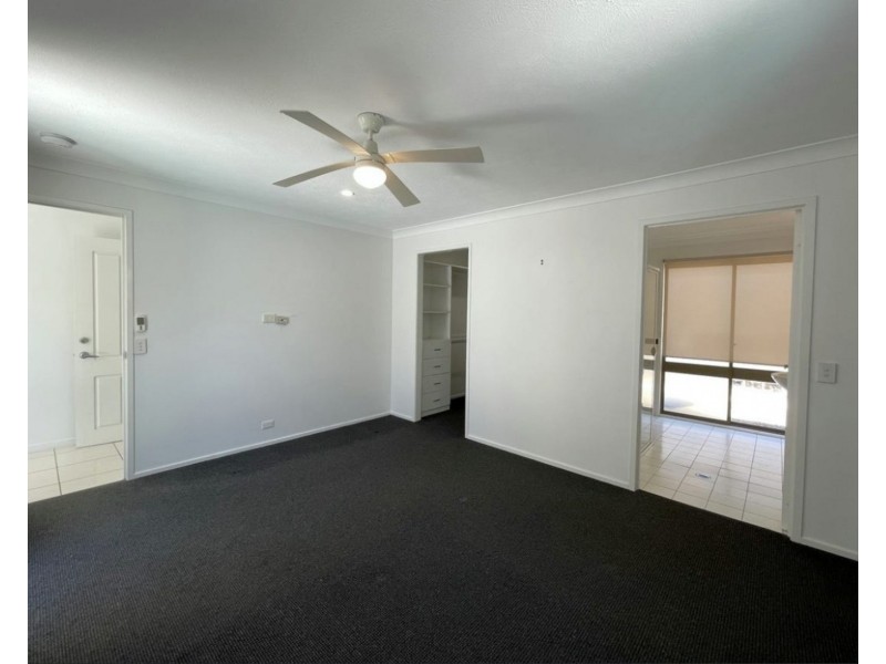 2 Nelson Court, Benowa QLD 4217