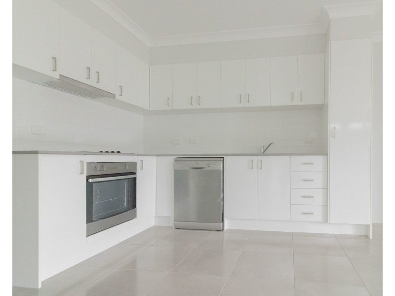 5 Hillsborough Place, Pimpama QLD 4209