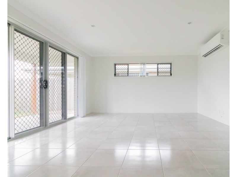 5 Hillsborough Place, Pimpama QLD 4209