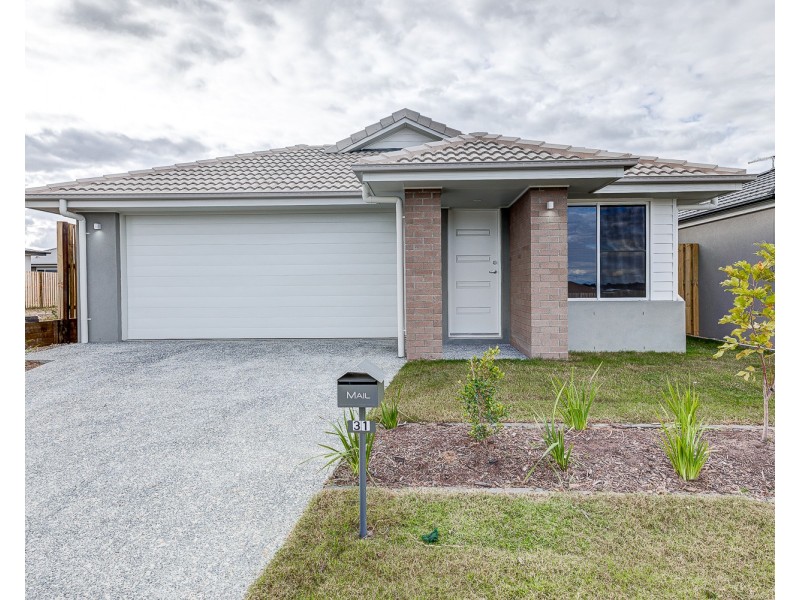 31 Barnyard Drive, Park Ridge QLD 4125