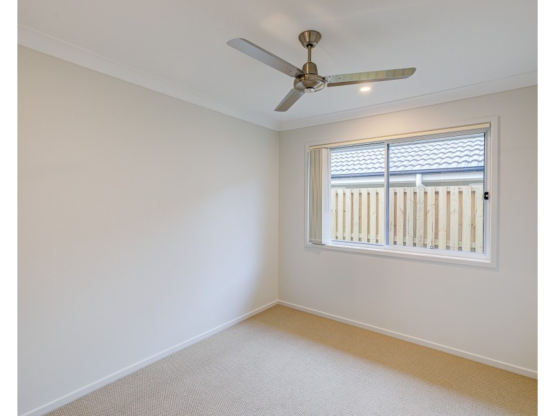 31 Barnyard Drive, Park Ridge QLD 4125