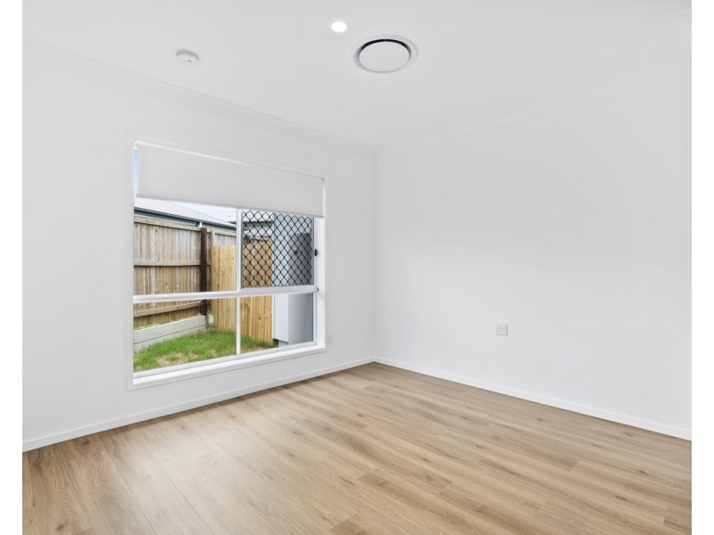 1/3 Alexander Place, Gleneagle QLD 4285