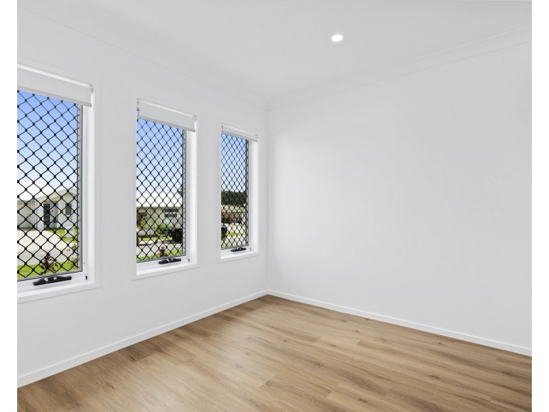 1/3 Alexander Place, Gleneagle QLD 4285