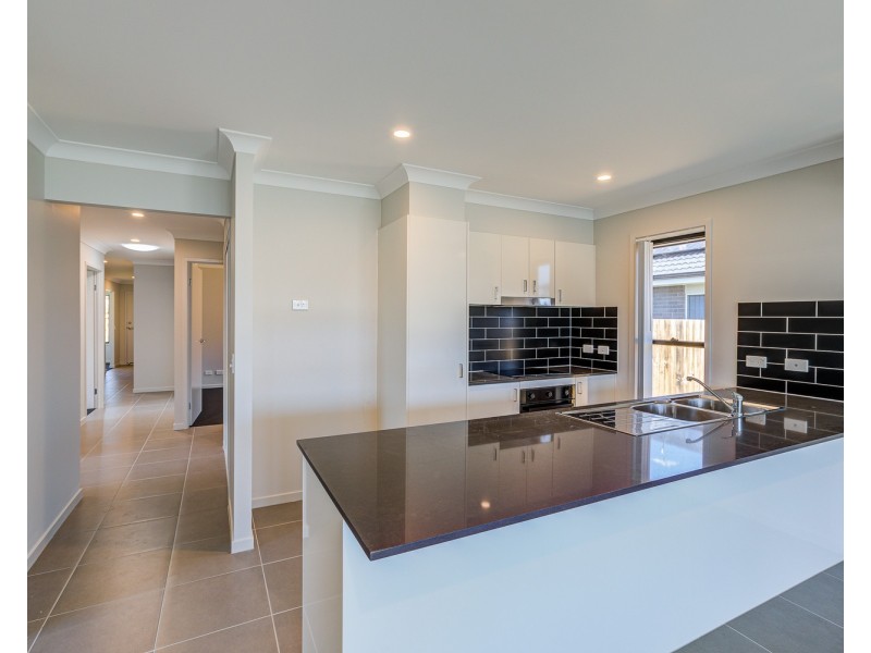 10 Maddox Street, Logan Reserve QLD 4133