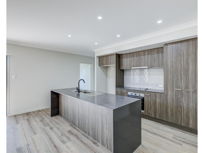 43 Angelsea Street, Greenbank QLD 4124