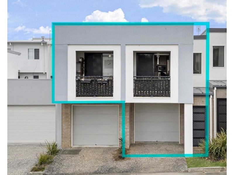 2/10 Banksia Road, Coomera QLD 4209