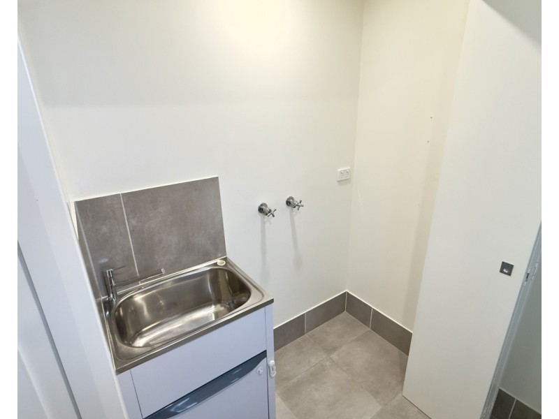 2/10 Banksia Road, Coomera QLD 4209