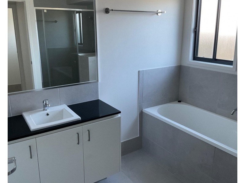 26 Graham Circuit, Logan Reserve QLD 4133