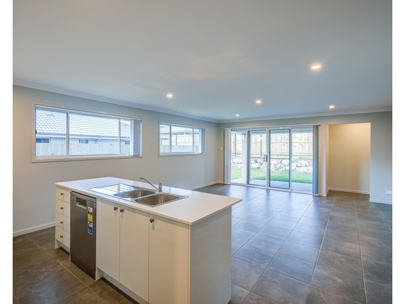 3 Duke Road, Logan Reserve QLD 4133