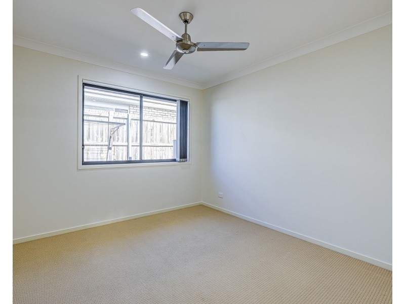 9 Geoffrey Miller Avenue, Pimpama QLD 4209