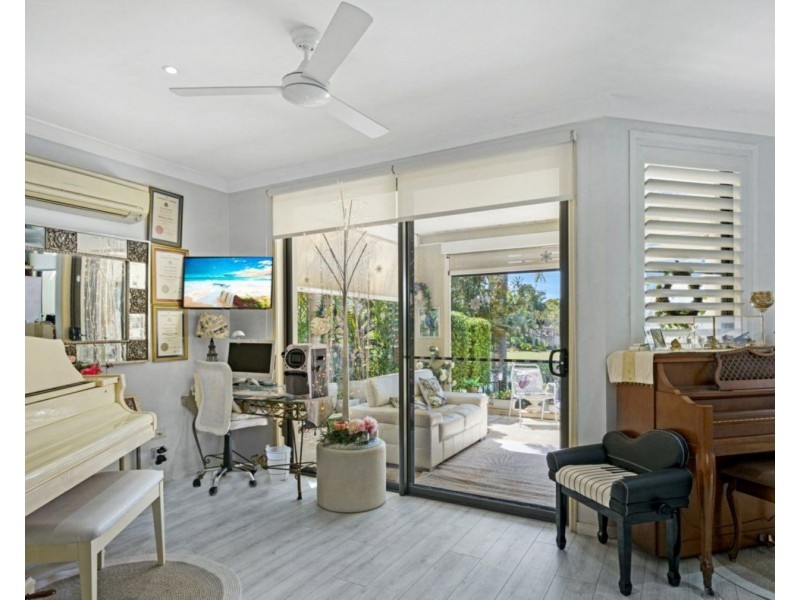 1037/1 The Cove Crescent, Carrara QLD 4211