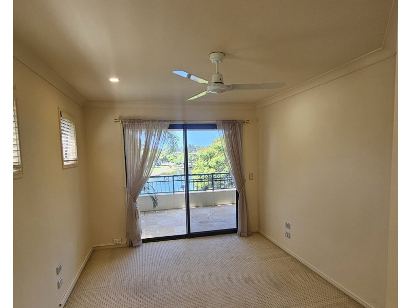 1037/1 The Cove Crescent, Carrara QLD 4211