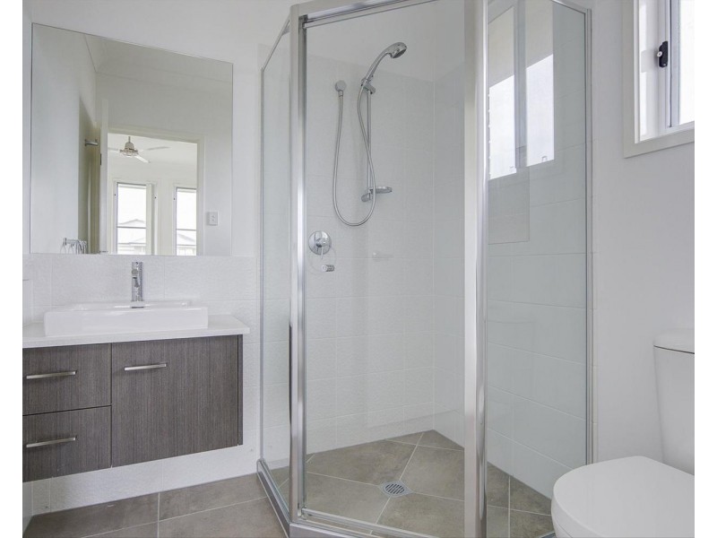 1 Burnett Street, Pimpama QLD 4209