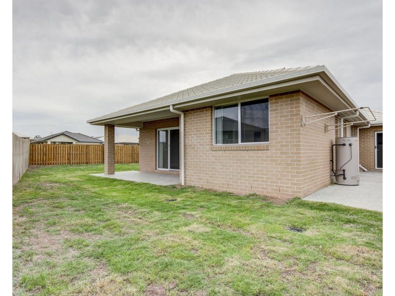 1 Burnett Street, Pimpama QLD 4209