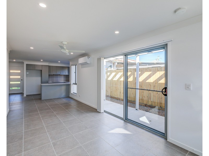 1/147B South Station Road, Silkstone QLD 4304