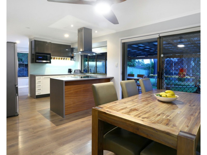 27 Jesmond Road, Helensvale QLD 4212