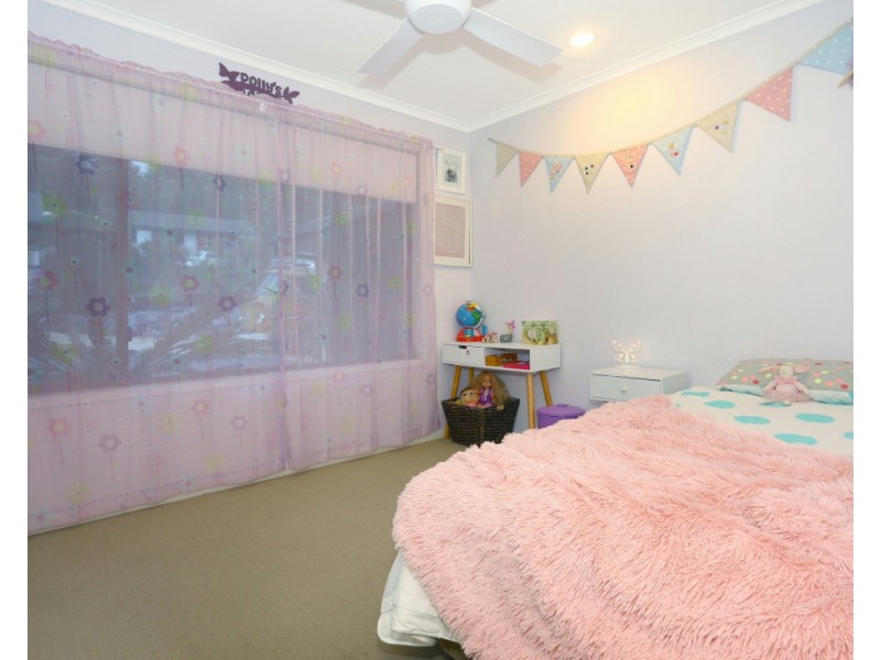 27 Jesmond Road, Helensvale QLD 4212