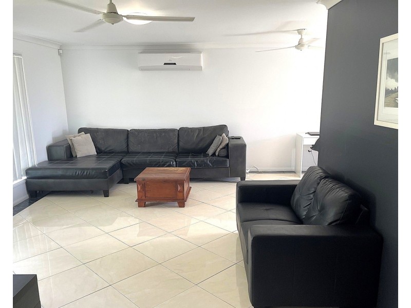 2 Heidelberg Circuit, Robina QLD 4226