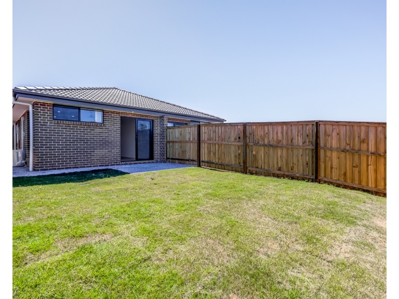 1/78 Mercy Street, Park Ridge QLD 4125