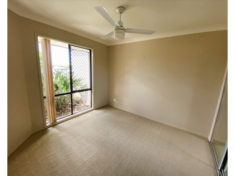 1 Coonowrin Street, Pacific Pines QLD 4211