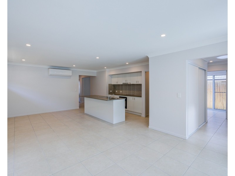 34 Raven Court, Park Ridge QLD 4125