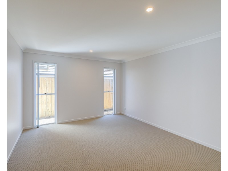 34 Raven Court, Park Ridge QLD 4125