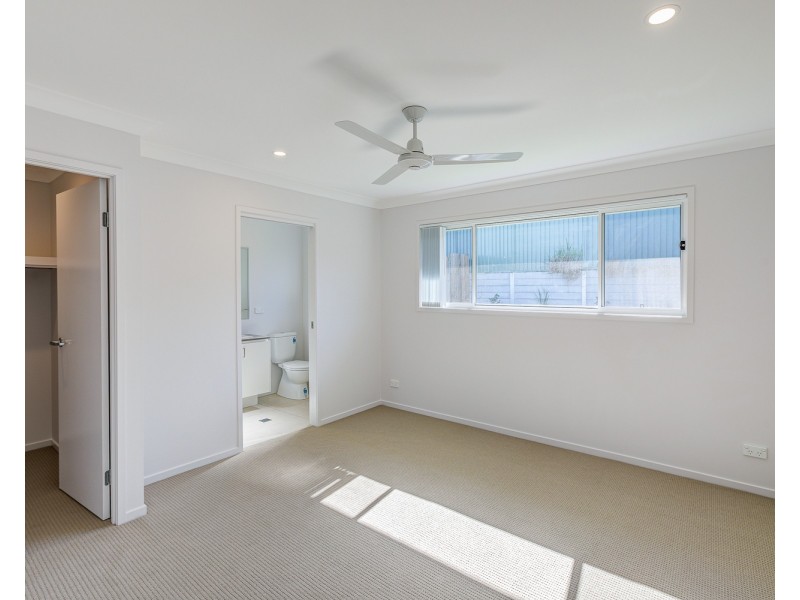 34 Raven Court, Park Ridge QLD 4125