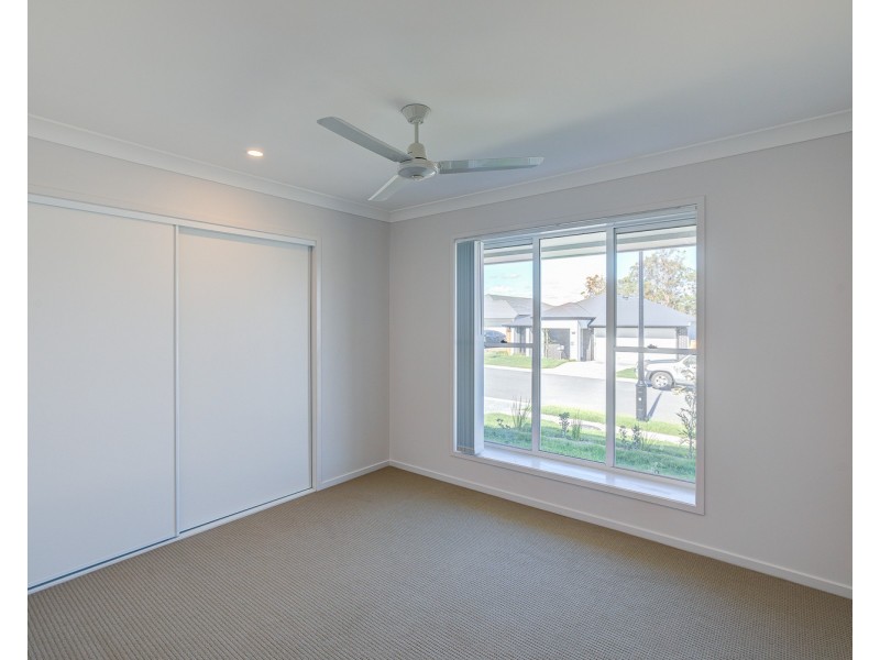 34 Raven Court, Park Ridge QLD 4125