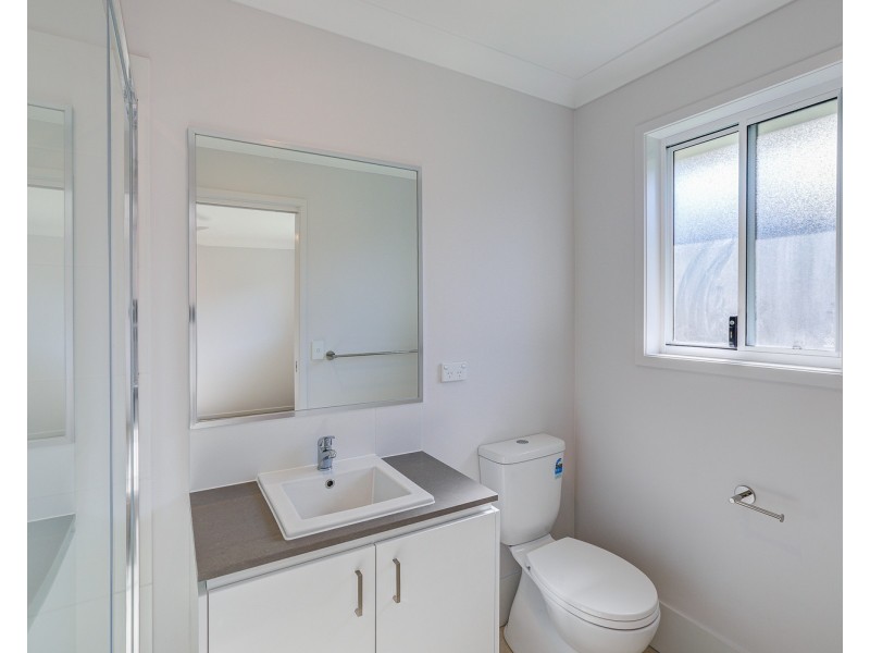 34 Raven Court, Park Ridge QLD 4125