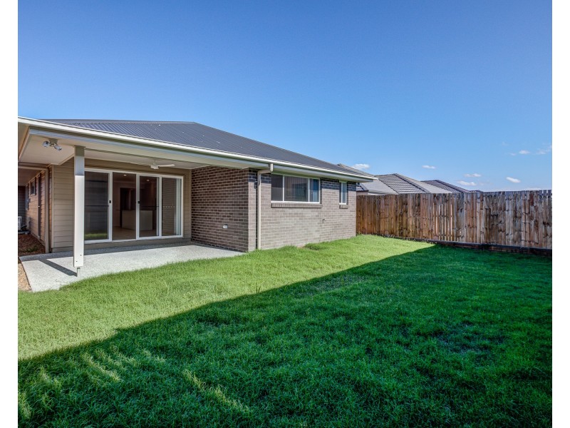 34 Raven Court, Park Ridge QLD 4125