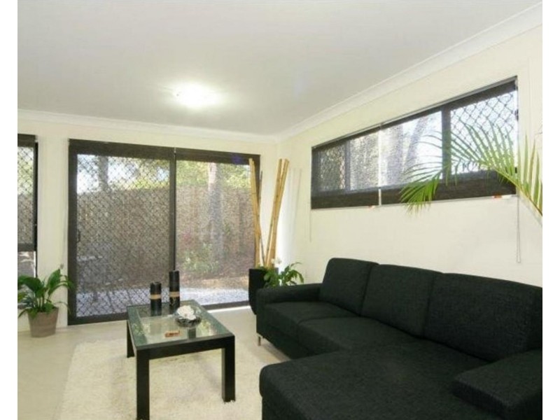 2/118-120 Fryar Road, Eagleby QLD 4207