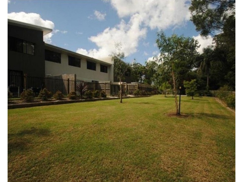2/118-120 Fryar Road, Eagleby QLD 4207