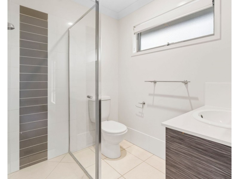 11 Leeside Place, Hope Island QLD 4212
