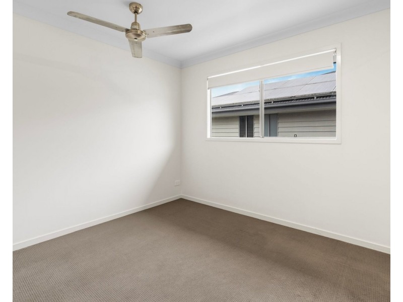 11 Leeside Place, Hope Island QLD 4212