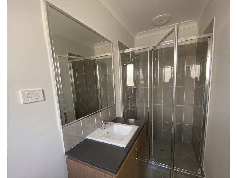 3 Steves Way, Coomera QLD 4209