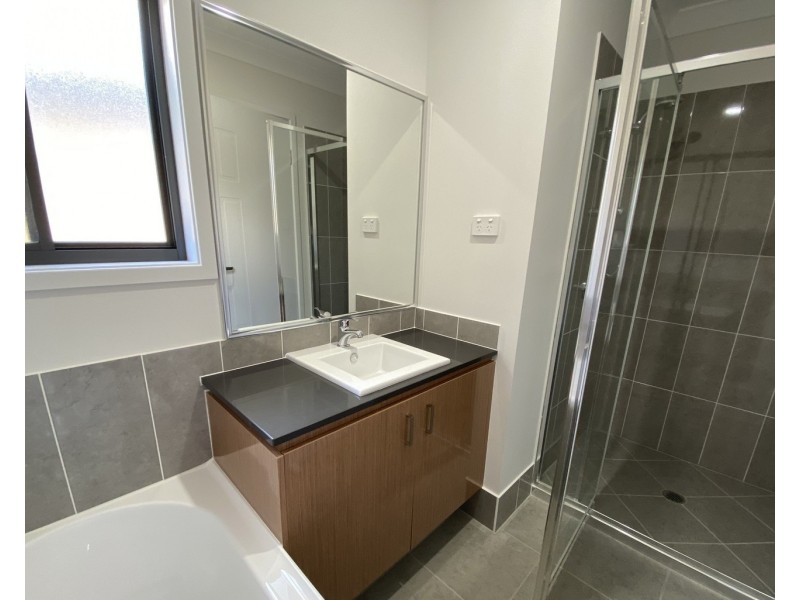3 Steves Way, Coomera QLD 4209