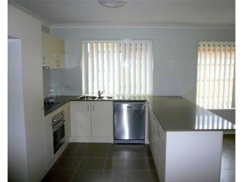 3 Anna Avenue, Ormeau QLD 4208