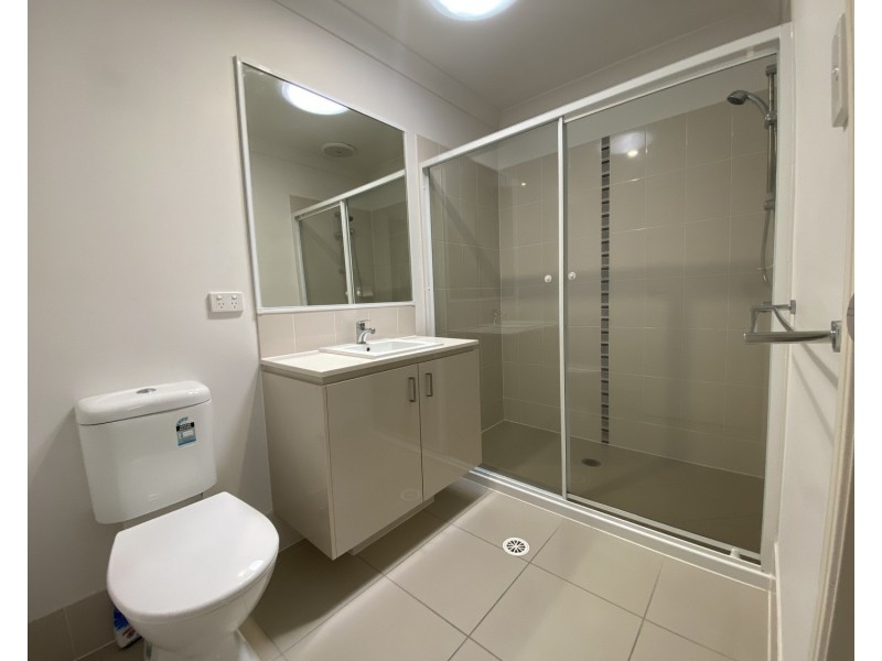 2a Sapphire Place, Pimpama QLD 4209