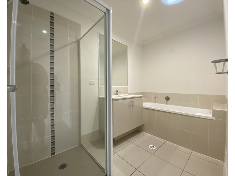 2a Sapphire Place, Pimpama QLD 4209