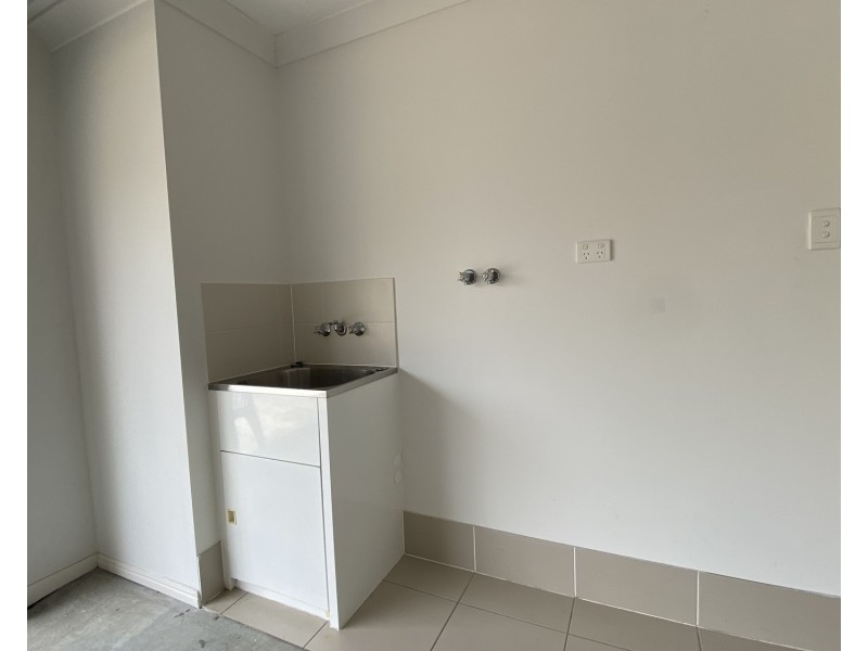2a Sapphire Place, Pimpama QLD 4209