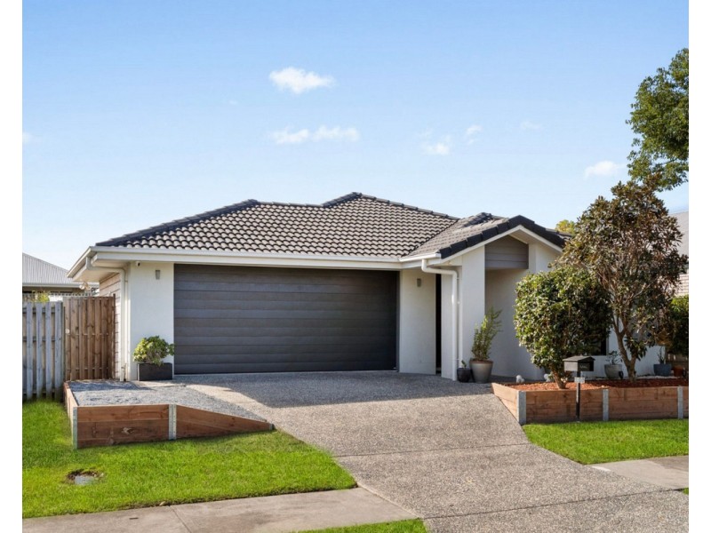 106 Fountain Street, Pimpama QLD 4209