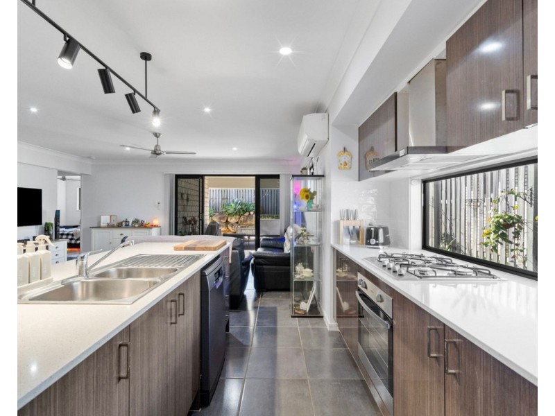 106 Fountain Street, Pimpama QLD 4209