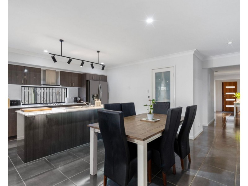 106 Fountain Street, Pimpama QLD 4209