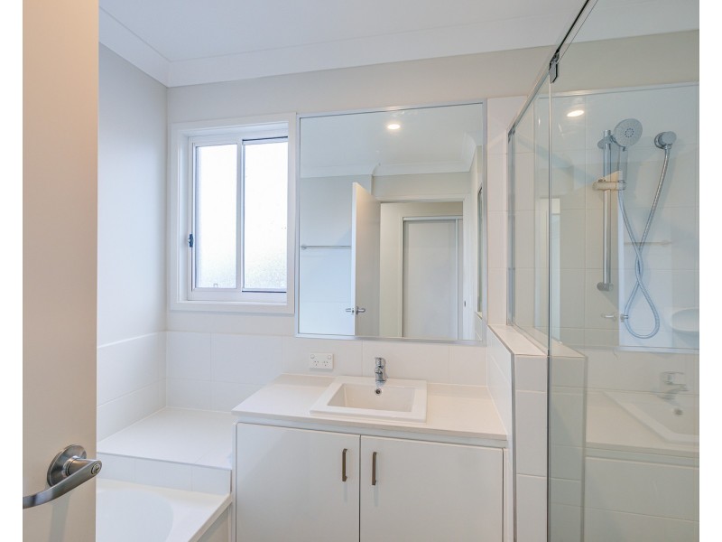 22 Mallow Court, Collingwood Park QLD 4301